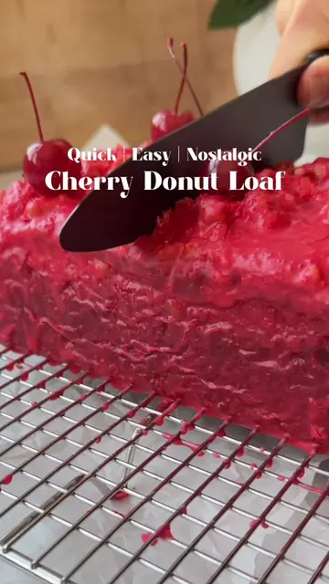🍒Click the link in my bio for the full recipe!  🍒CHERRY DONUT LOAF🍒 I am in L