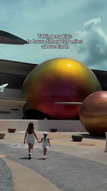 Pov: you take your kids to have dinner in Space 🌎🪐🚀Restaurant’s name at the e