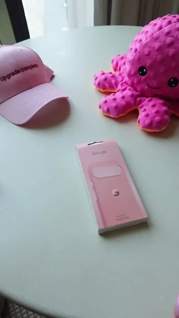 Unboxing the Google Pixel 11 Pro in Canyon 📦✨ Here’s what the Canyon color actu