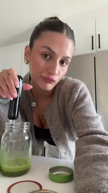 Où sont les experts en matcha need help!! #matcha #matchalover 