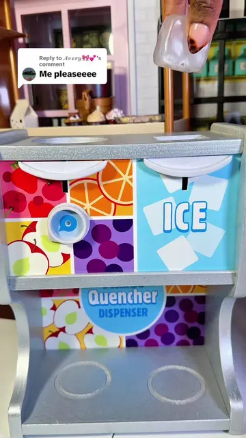 Replying to @𝓐𝓿𝓮𝓻𝔂🎀💕 let's make drinks with Melissa and Doug drink dispen