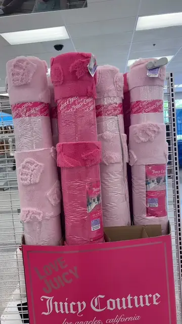Cute Juicy Couture rugs at Ross! 👑✨👑✨ I love the light pink one with the crown