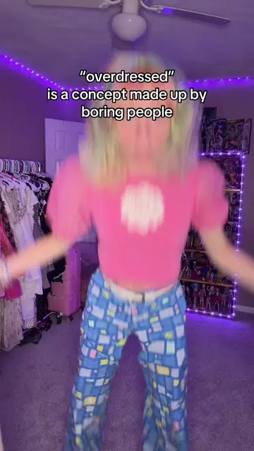 overdressed isn’t in my vocabulary 💅 (EDIT: since some of yall are attacking me
