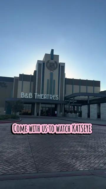Mom & daughter date to see KATSEYE : WILD HEARTS movie 💓 #KATSEYE  she has made