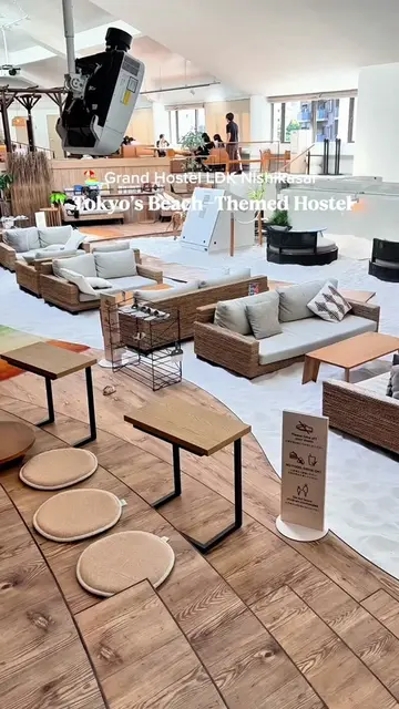 Hostel unik di Tokyo dengan beach lounge pasir putih asli?! 🏖️✨ GRAND HOSTEL LD