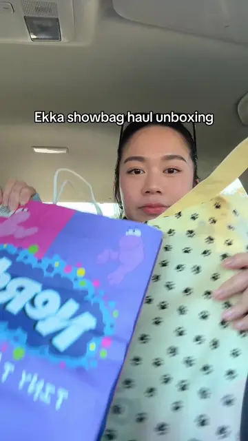 Ekka showbag unboxing!!🤠  What showbags did yall get?  And DM me if you have an