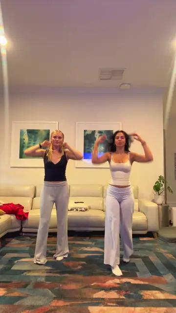 find yourself a bsf to learn line dances with @.livv.initupp  #linedancing #bsf 