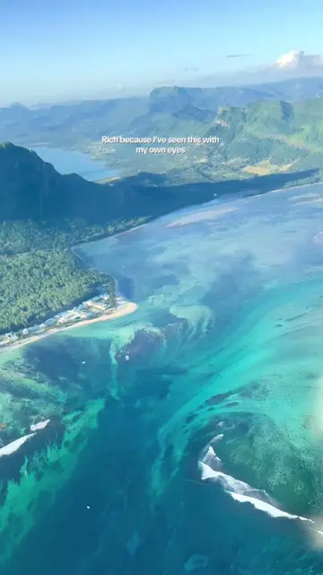 📍Underwater waterfall, Mauritius🇲🇺  A bucket list moment for sure! The helico