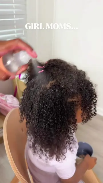What’s your favorite detangler for your little one? 👀🫧 I swear by @SheaMoistur