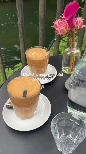 Fausto is a little Kaffeerösterei tucked away by the Auer Mühlbach, they roast t