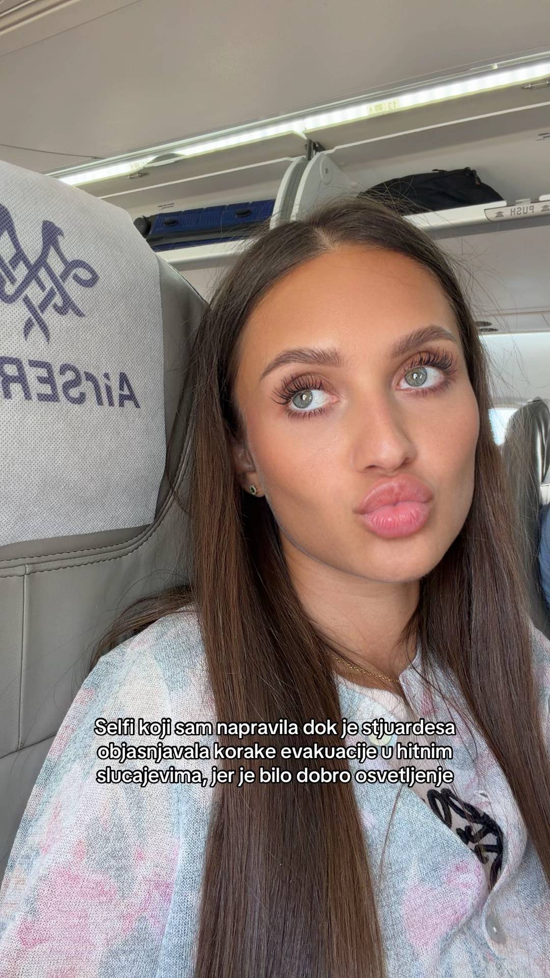 😗✌️
