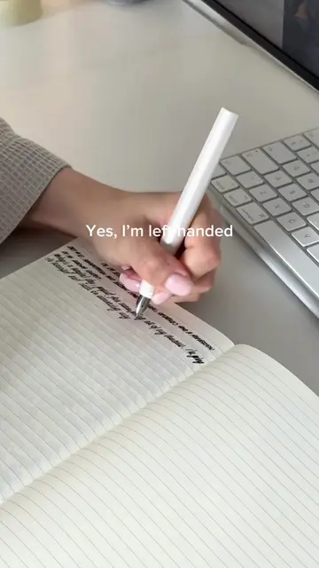 Happy International Left-Handers Day ✒️✨ As a left-handed person and creator, I 
