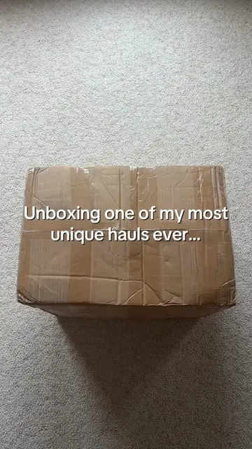 W or L unboxing? #nichetok #fashiontok #pickups #haul #unboxing 