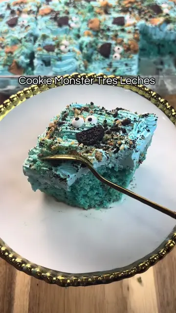 Cookie Monster Tres Leches Cake 🍪💙 Ingredients Cake: -1 box @pillsbury vanilla