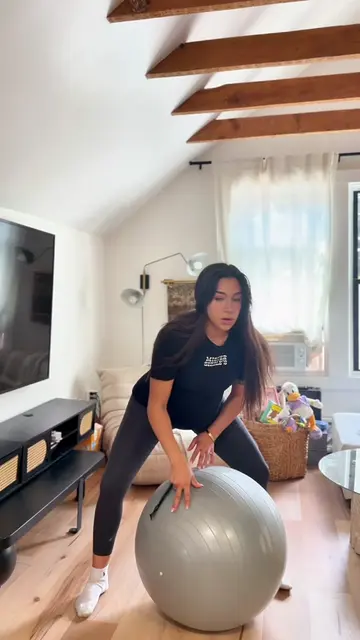 At 36 weeks pregnant, I’m focusing on simple, consistent pelvic exercises to hel