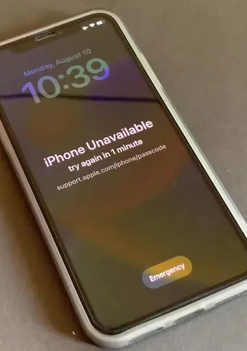 Is your iPhone Showing iPhone unavailable & After a reset Showing iPhone Locked 