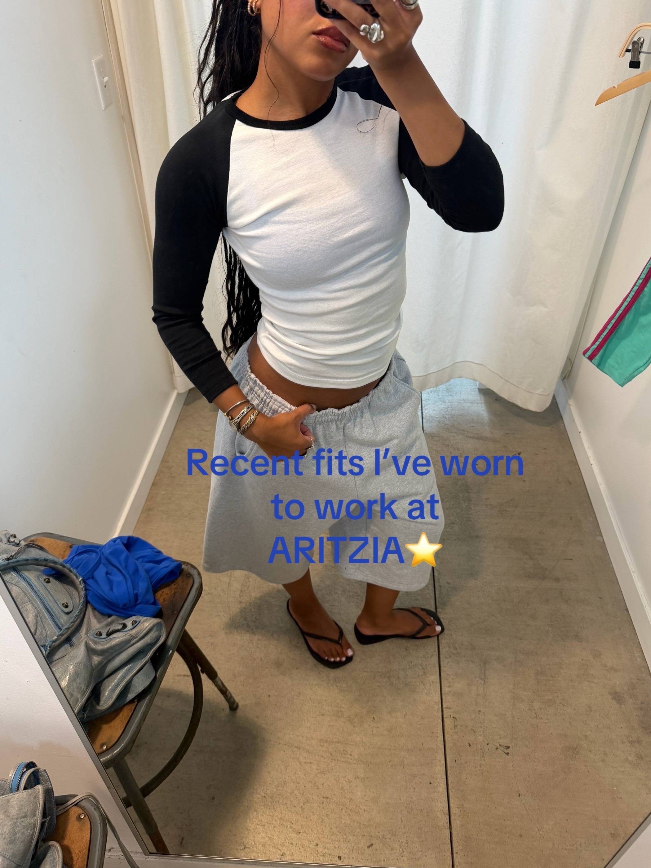We’re hiring!! Dm if you’re interested! #aritzia #OOTD #workfit #styleinspo #tar