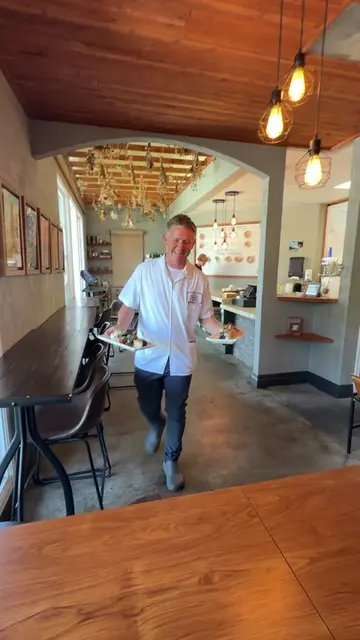 📍31654 Rancho Viejo Rd G San Juan Capistrano, CA 92675 New Island-Inspired Rest