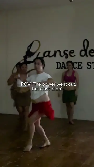 Brownout during my Tahitian class last night😅 Good thing I always have these tw