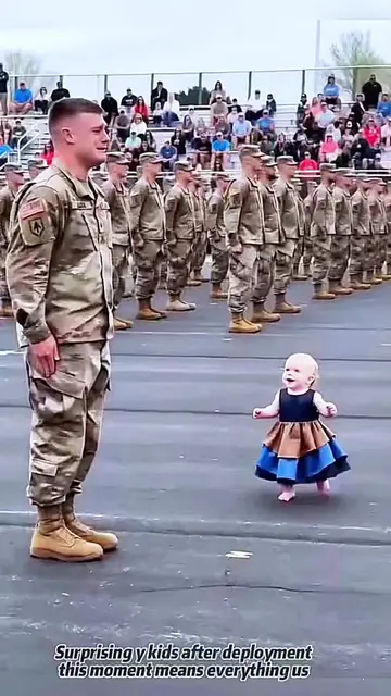 Surprising my kids after deployment…this moment means everything us 🥺💕#militar