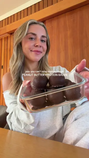 for my peanut butter lovers, I am obsessed with these protein balls! 😋👏🏼🌟🍫 