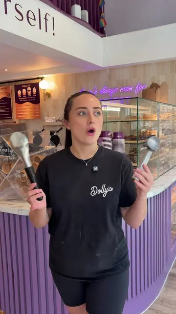 Scoop vs Spatula 🍨 #gelato #dollysdesserts #icecream #spatula #scoop 