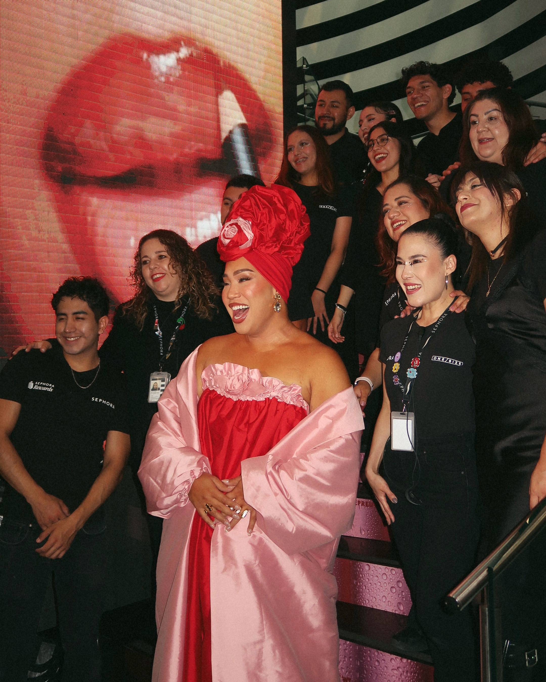 Still reliving the magic from Patrick Starrr’s meet & greet at @Sephora México A