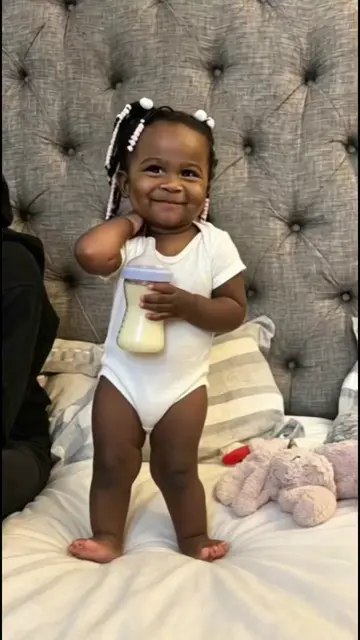 Oh😝😝😝😝🌷🌷🌷#capcut #capcutpioneer #pioneertemplate #ai#babydance 