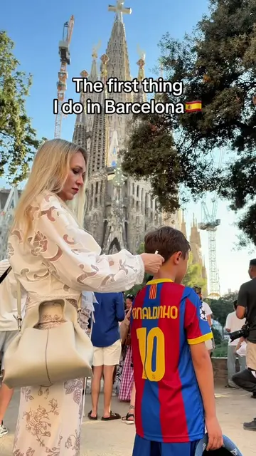 Barcelona, like any big city, comes with risks. In crowded tourist spots, I alwa