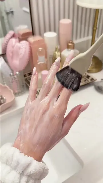Summer hand care reset🐚🫧 keeping my hands soft + smooth with @sliickwaxofficia