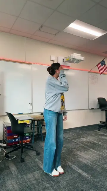 This dance cracks me up so much. Happy Friday!! We made it to the end of the fir
