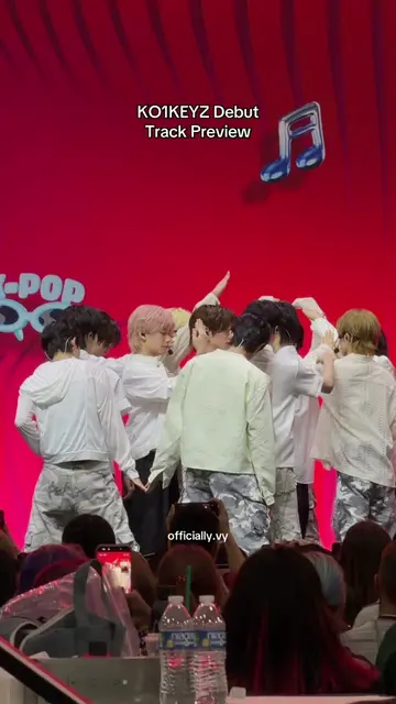 can’t believe i caught this omgg @KO1KEYZ(コイキーズ)  #ko1keyz #kcon #jpop #debut #f
