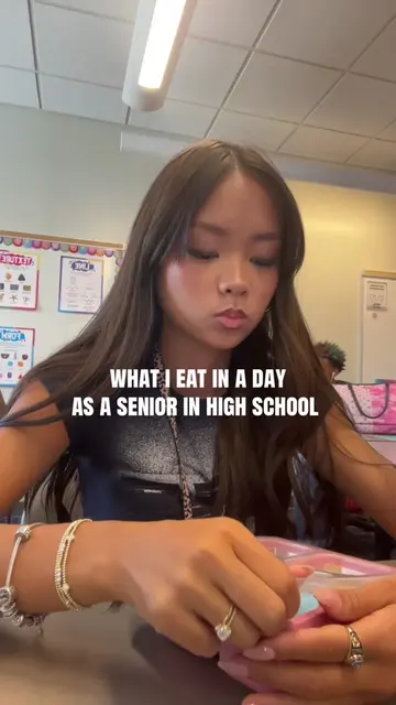 mmm taco bell. #trending #wieiad #whatieatinaday #Vlog #fypシ゚viral @Dot’s Pretze