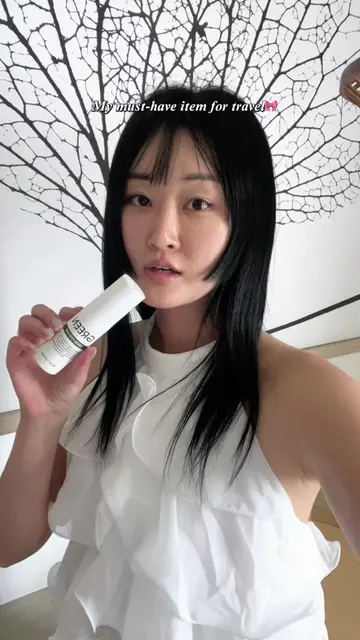 Green, fresh, and made to travel 🌿✈️ I brought the MUV Green Multi Spray with m