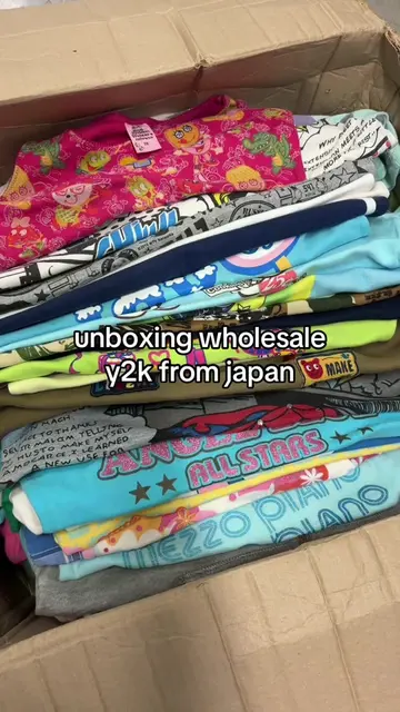 unboxing with @aribuens this monday 8/17 on whatnot !! link in bio 💖 join for $