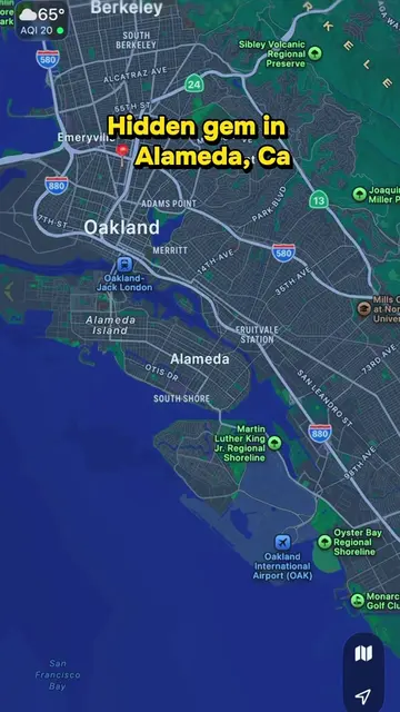 Yesterday my mom and I checked out Lemon Drop in Alamada. This place is an absol