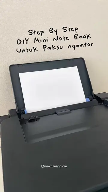 Buku pertama ku yang ada laminasinya 🤣🤣🤣🤣. Template nanti akan aku upload ya