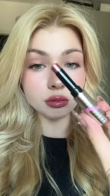 pick your side 🤍 using eyeshadow stick: 010 Amethyst and 007 Rose Stone from @T
