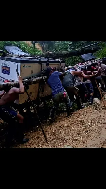 Hard men. Hard work. #hardworking #motivation #realwork 