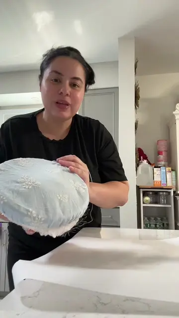 #sourdoughbread #sourdough #sourdoughtok #bread #sourdoughstarter @Lori Jean | S