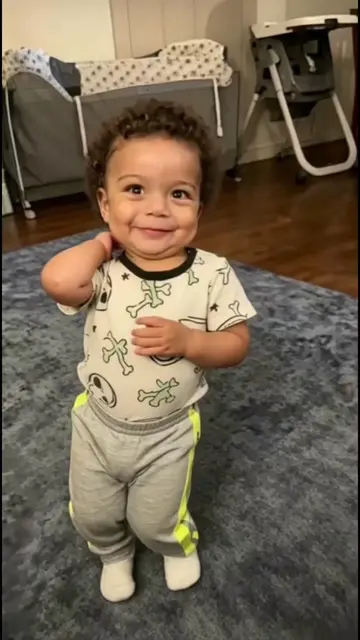 Babydance,that so funny 🤣 🤣🤣🤣#capcut #capcutpioneer #pioneertemplate #ai#bab