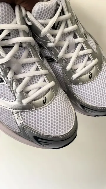 Grab them quick 🫶🏽#creatorsearchinsights #OOTD #dealdrops #asics #mumsoftiktok