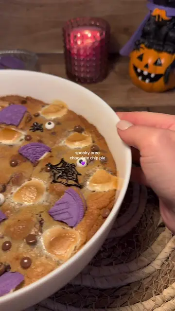 Halloween Purple Oreo Cream Cheese Chocolate Chip Pie 💜🕷️👻 Chocolate Chip Ore