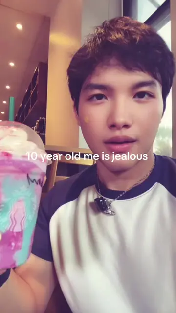 Finally getting to try this after 10 years #starbucks #unicornfrappuccino #fy #v