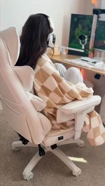 Still LOVING this Dowinx chair after a year using it! #fyp #tiktokshop #GamingSe