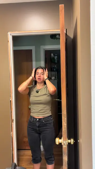 How to trim around a doorway or a door frame!! Good luck! #incaseyourdaddidnttea