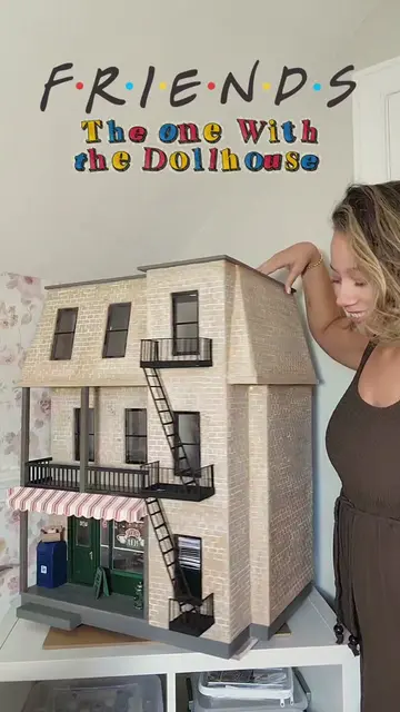 FRIENDS dollhouse - Episode 14 The One Where I recreate the FRIENDS hallway 🚪 �