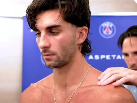 Esa sonrisita es todo ❤️‍🩹 #ferrantorres #ferran #footballplayer #handsome #psg
