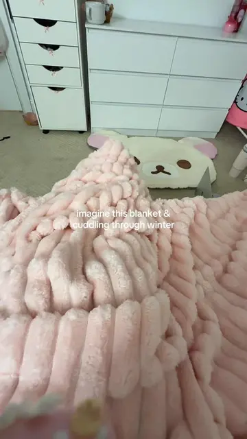 heehs #asmr #asmrsounds #pink 
