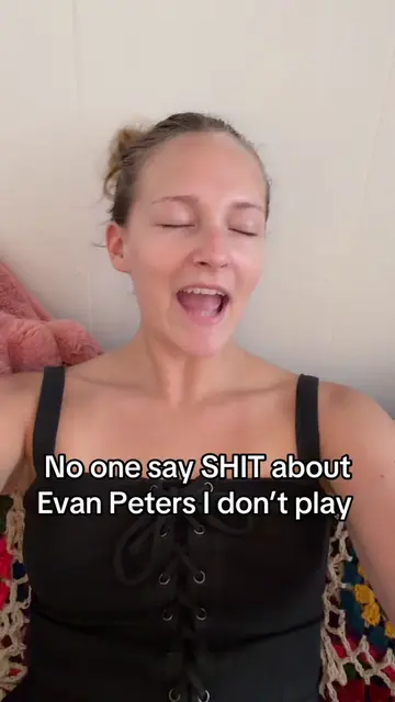 NO dissing Evan Peters on my watch or I will deal with you accordingly #evanpete
